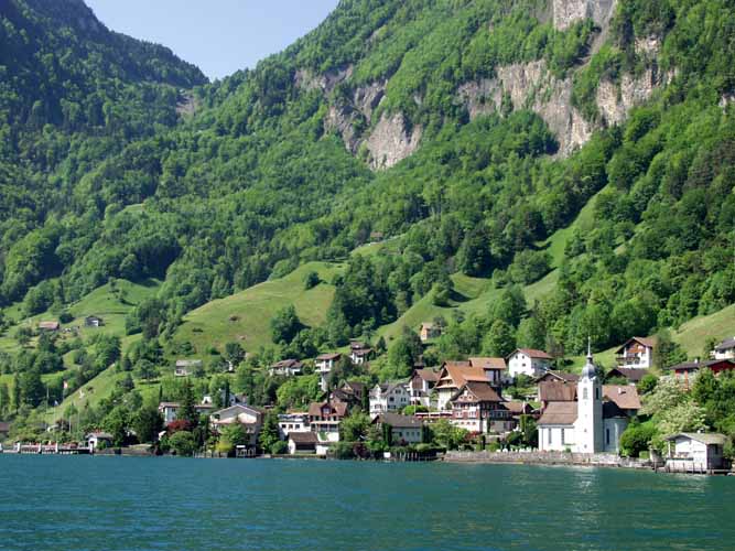 Dorf Bauen Uri Urnersee Schweiz